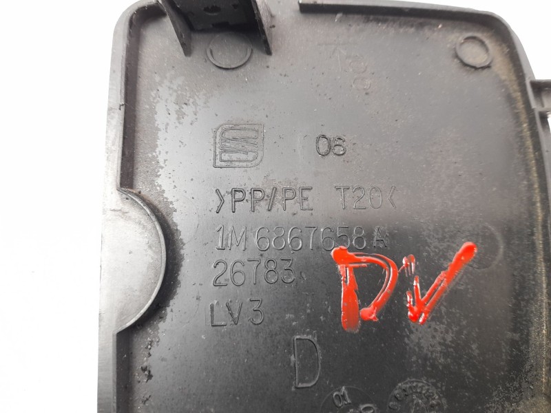 Recambio de moldura para seat leon (1m1) 1.9 tdi referencia OEM IAM 1M6867658A  
