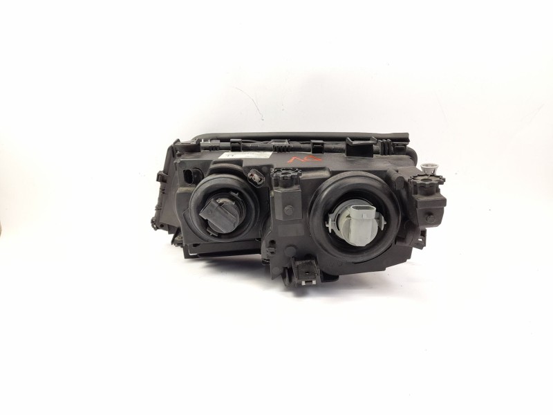 Recambio de faro derecho para bmw serie 3 touring (e46) 320d referencia OEM IAM 5830100003  