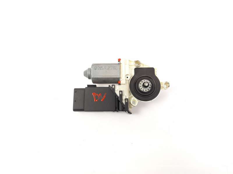 MOTOR ELEVALUNAS DELANTERO DERECHO 101386101 7746002101