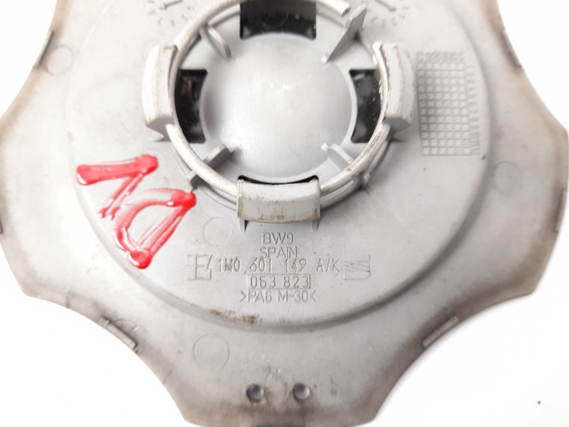 Recambio de tapacubos para seat leon (1m1) 1.6 16v referencia OEM IAM 1M0601149A 063823 1M0601149K