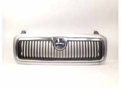 Recambio de rejilla delantera para skoda felicia ii (6u1) 1.9 d referencia OEM IAM 6U0853651  00101115013