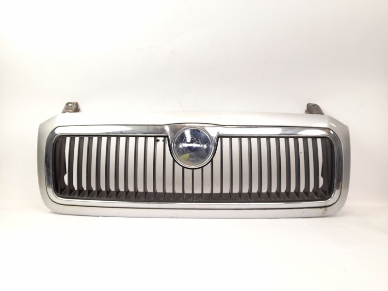 Recambio de rejilla delantera para skoda felicia ii (6u1) 1.9 d referencia OEM IAM 6U0853651  00101115013