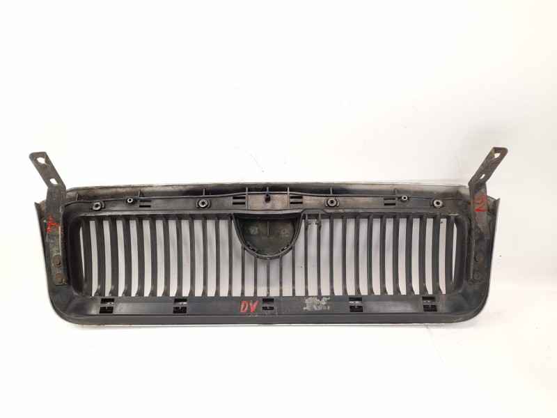 Recambio de rejilla delantera para skoda felicia ii (6u1) 1.9 d referencia OEM IAM 6U0853651  00101115013