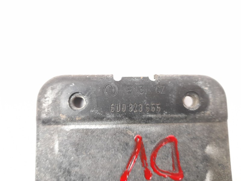 Recambio de cerradura capot para skoda felicia ii (6u1) 1.9 d referencia OEM IAM 6U0823655  
