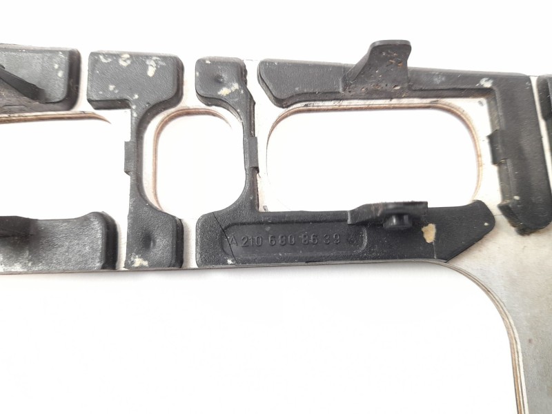 Recambio de moldura para mercedes-benz clase e (w210) e 280 (210.063) referencia OEM IAM A2106808639  