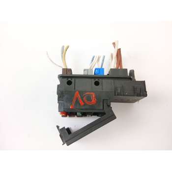 CAJA RELES / FUSIBLES 