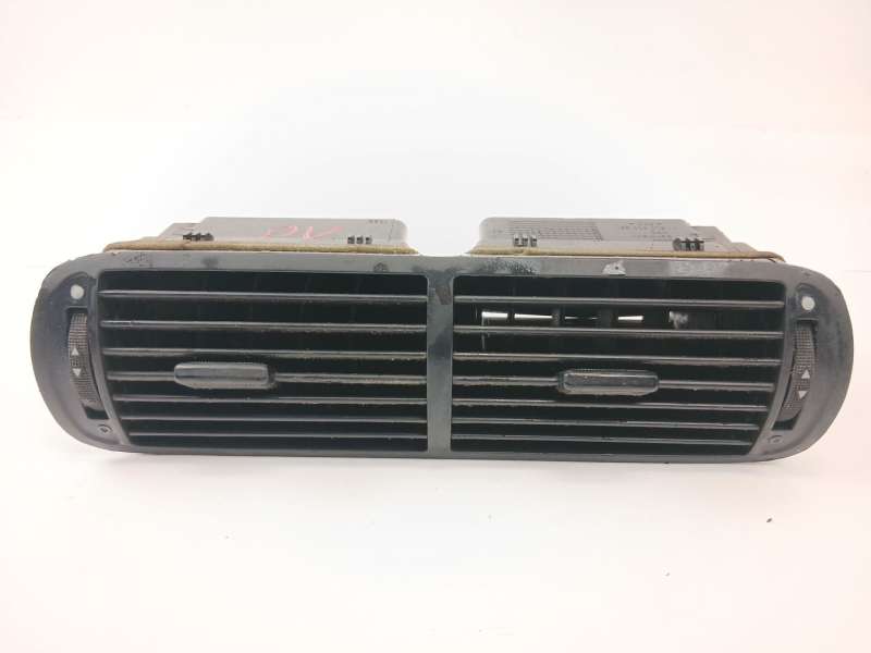 REJILLA DEL AIRE DELANTERA CENTRAL 8L0820951 