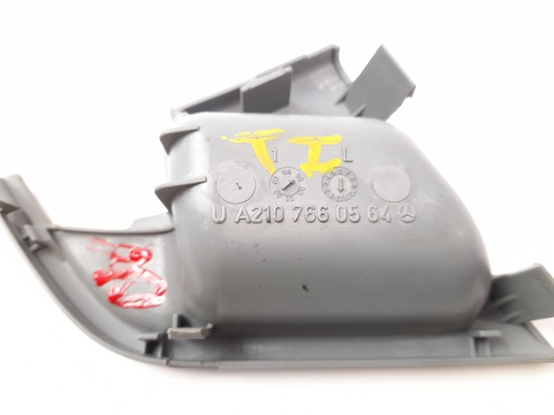 Recambio de moldura para mercedes-benz clase e (w210) e 280 (210.063) referencia OEM IAM A2107660564  