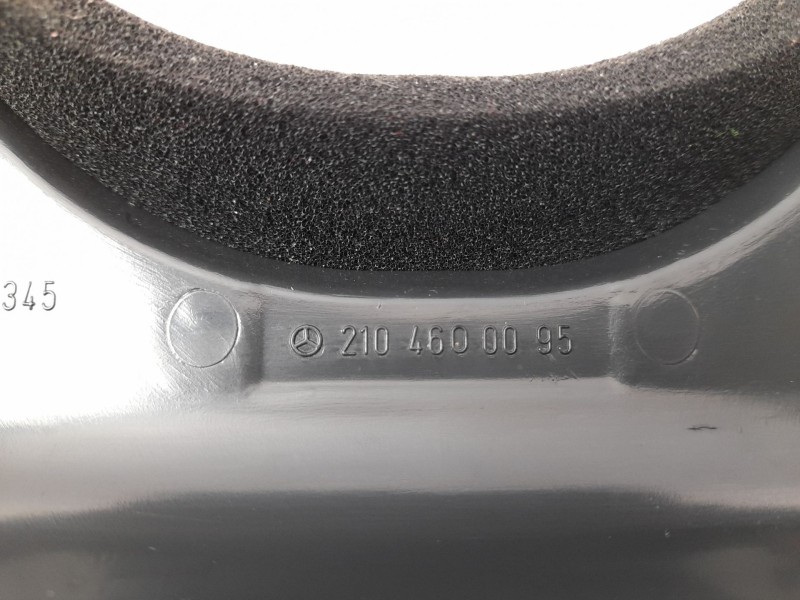 Recambio de moldura para mercedes-benz clase e (w210) e 280 (210.063) referencia OEM IAM 2104600095  