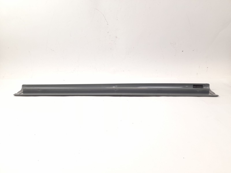 Recambio de moldura para mercedes-benz clase e (w210) e 280 (210.063) referencia OEM IAM 2106802135  