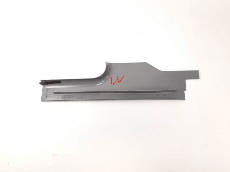 Recambio de moldura para mercedes-benz clase e (w210) e 280 (210.063) referencia OEM IAM 2106802635  