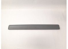 Recambio de moldura para mercedes-benz clase e (w210) e 280 (210.063) referencia OEM IAM 2106802235  