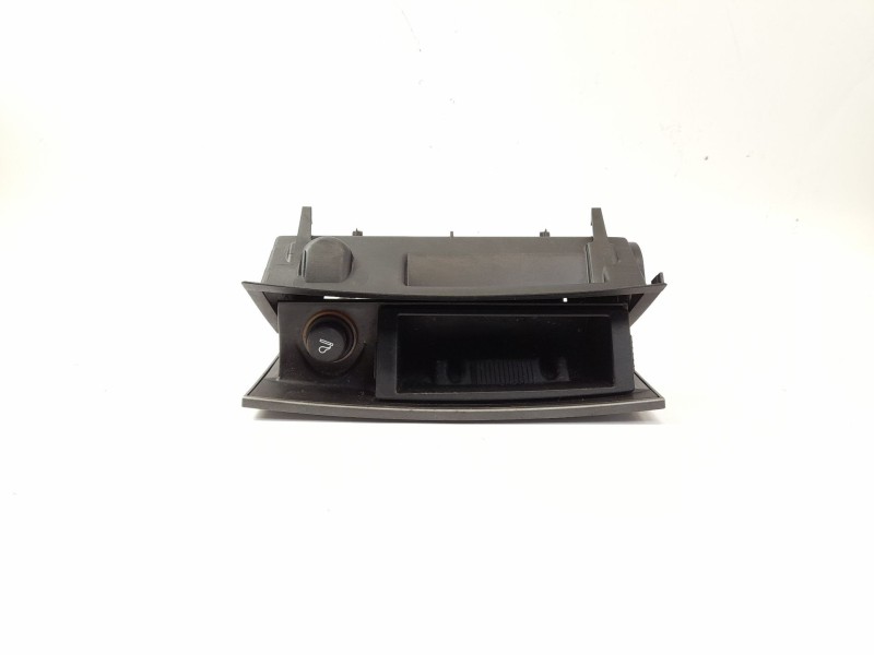 Recambio de cenicero para peugeot 407 (6d_) 2.0 hdi 135 (6drhrh, 6drhre, 6drhrg, 6drhrj) referencia OEM IAM 9644562177  