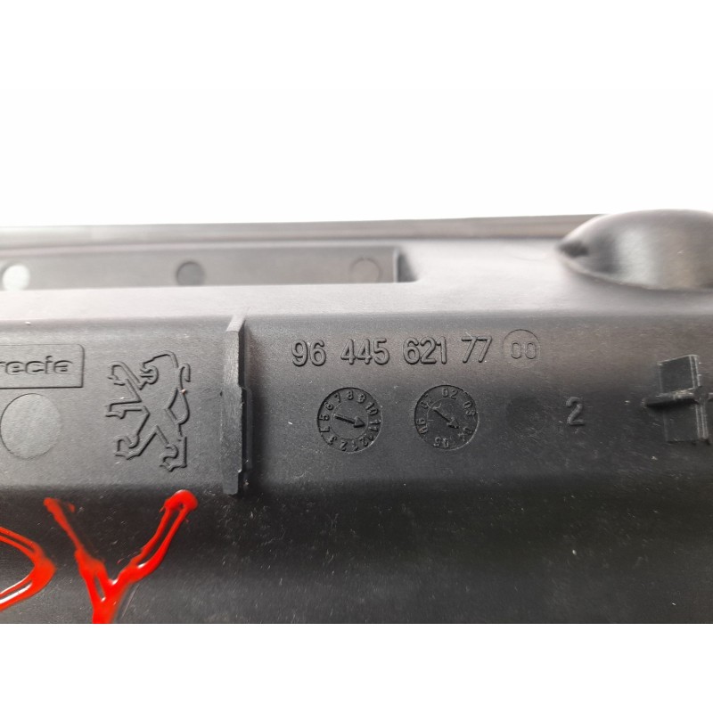 Recambio de cenicero para peugeot 407 (6d_) 2.0 hdi 135 (6drhrh, 6drhre, 6drhrg, 6drhrj) referencia OEM IAM 9644562177  