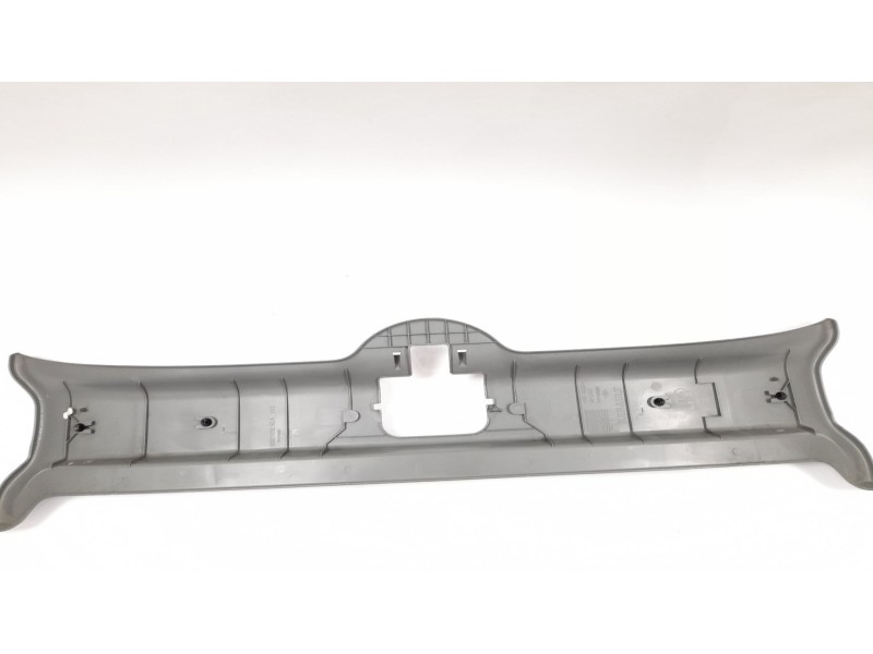 Recambio de moldura para renault kangoo (f/kc0) authentique 4x4 referencia OEM IAM 82000110782 8200110939 