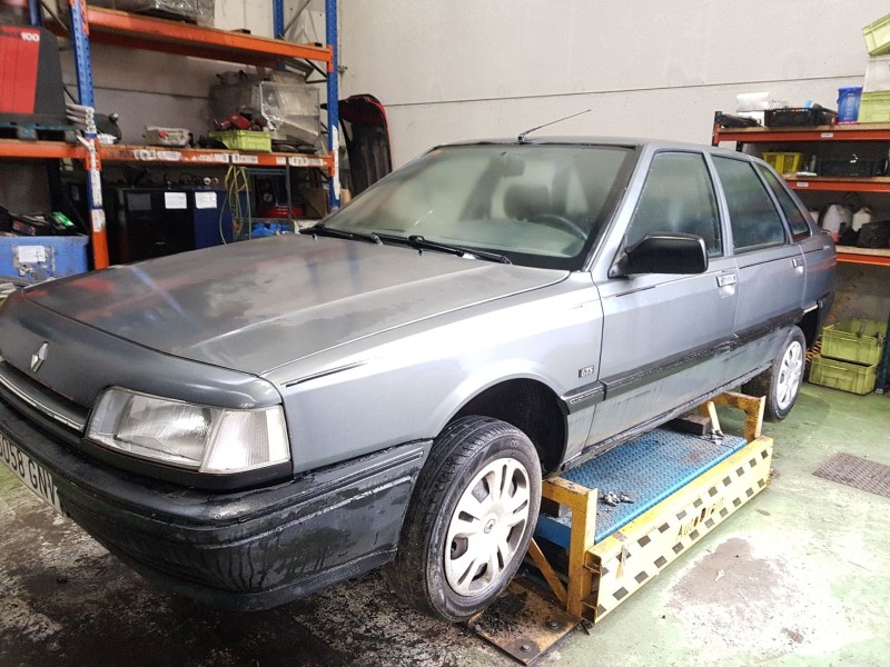 renault 21 sedán (l48_) del año 1990