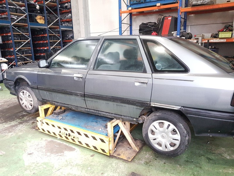 renault 21 sedán (l48_) del año 1990