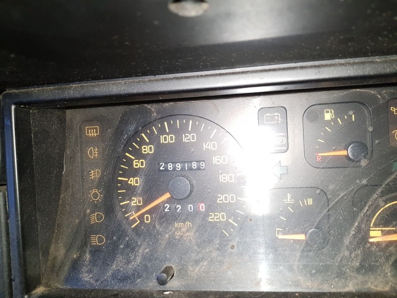 renault 21 sedán (l48_) del año 1990