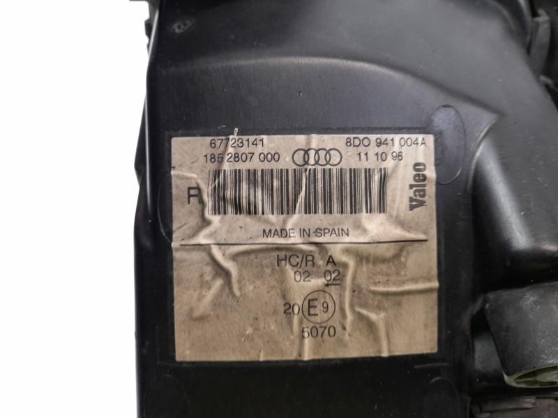 Recambio de faro derecho para audi a4 berlina (b5) 1.9 tdi referencia OEM IAM 8D0941004A 1852807000 67723141
