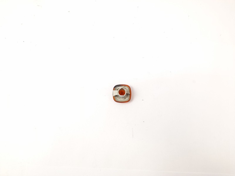Recambio de piloto lateral izquierdo para audi a4 berlina (b5) 1.9 tdi referencia OEM IAM 4D0949101  