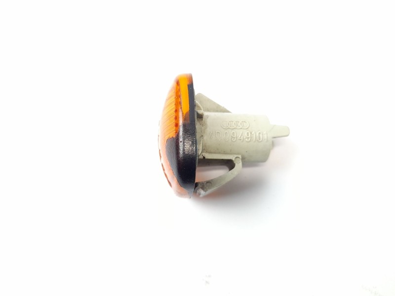 Recambio de piloto lateral izquierdo para audi a4 berlina (b5) 1.9 tdi referencia OEM IAM 4D0949101  