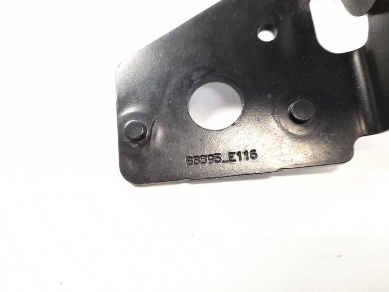 Recambio de enganche cinturon seguridad trasero izquierdo para peugeot 307 5p xs+hdi referencia OEM IAM B8895  