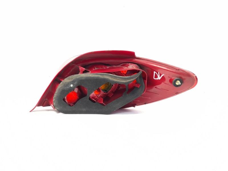 Recambio de piloto trasero izquierdo para peugeot 307 5p xs+hdi referencia OEM IAM 557676B  
