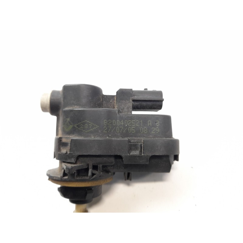 Recambio de motor regulacion faros para renault megane ii berlina 5 p 1.5 dci referencia OEM IAM 8200402521  
