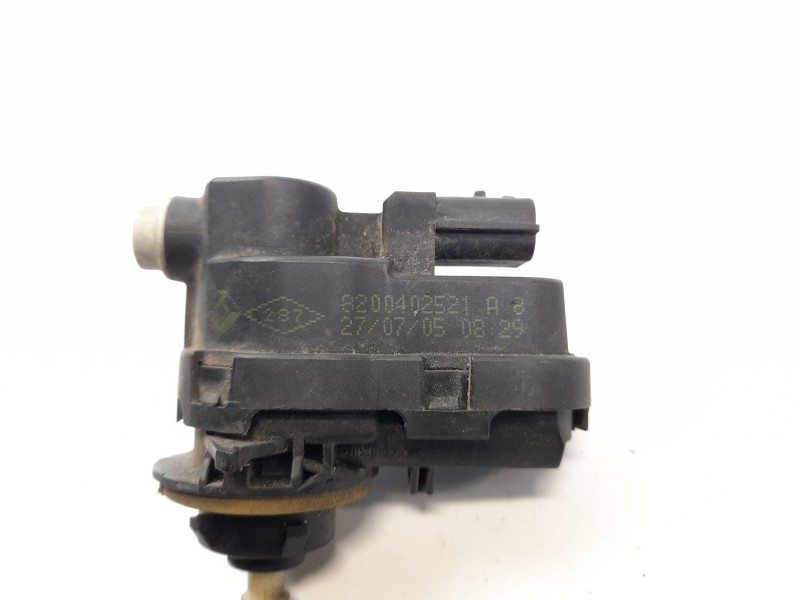 Recambio de motor regulacion faros para renault megane ii berlina 5 p 1.5 dci referencia OEM IAM 8200402521  