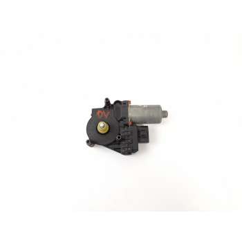 MOTOR ELEVALUNAS TRASERO DERECHO 0130821785 102857XXX