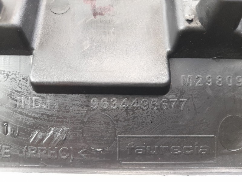 Recambio de consola central para peugeot 307 5p xs+hdi referencia OEM IAM 9634495677  M29809
