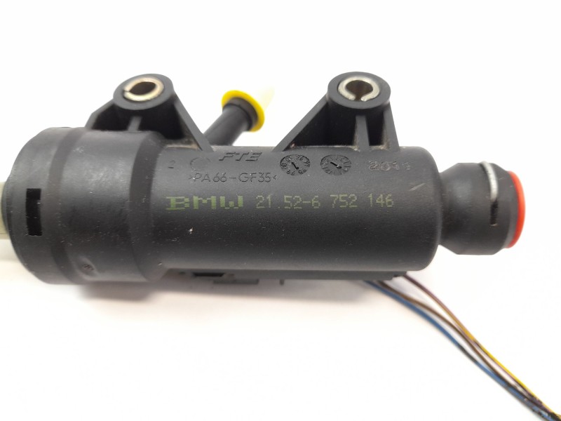 Recambio de bombin embrague para bmw serie 3 touring (e46) 320d referencia OEM IAM 21526752146  