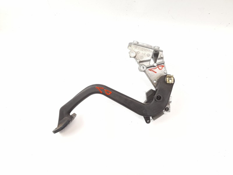Recambio de pedal embrague para bmw serie 3 touring (e46) 320d referencia OEM IAM 35311163870  35112229128