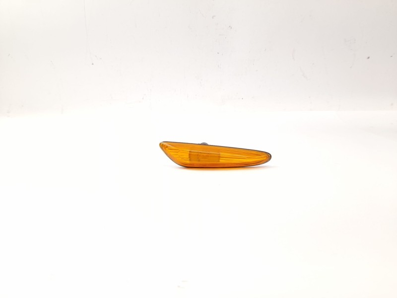 Recambio de piloto lateral derecho para bmw serie 3 touring (e46) 320d referencia OEM IAM 69113685  4166R