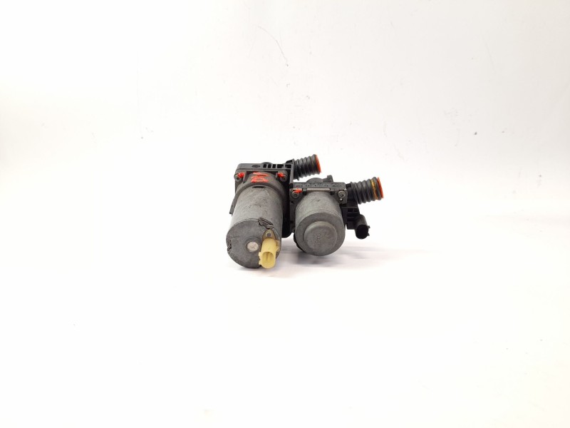 Recambio de bomba agua de calefaccion para bmw serie 3 touring (e46) 320d referencia OEM IAM 64118369807  1147412149