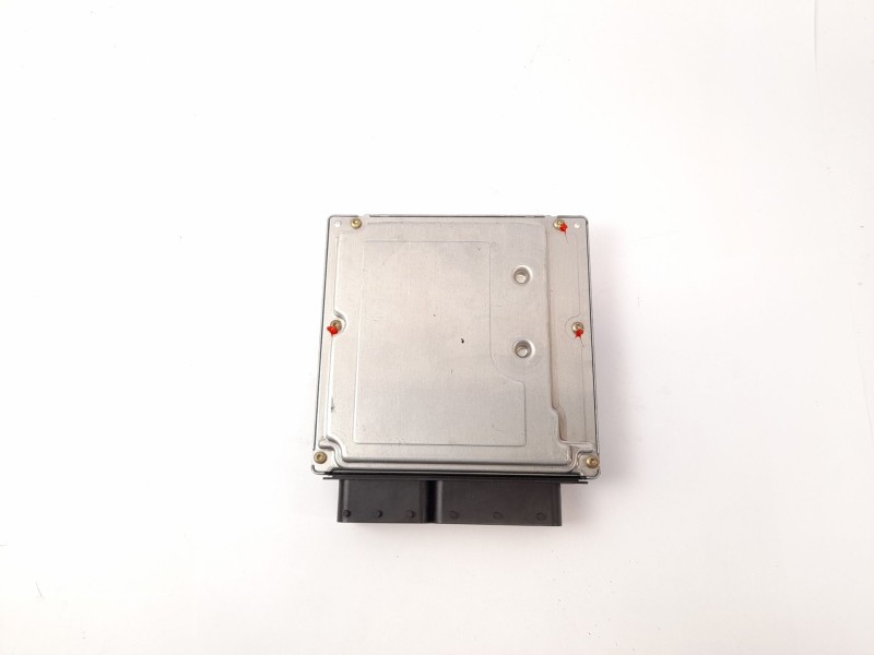 Recambio de centralita motor uce para bmw serie 3 touring (e46) 320d referencia OEM IAM DDE7791190 0281010565 7791305