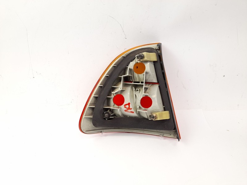 Recambio de piloto trasero derecho para bmw serie 3 touring (e46) 320d referencia OEM IAM 63216905628  28670202