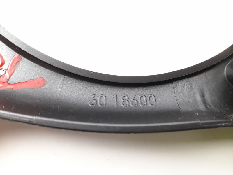 Recambio de moldura para bmw serie 3 touring (e46) 320d referencia OEM IAM 6018600  