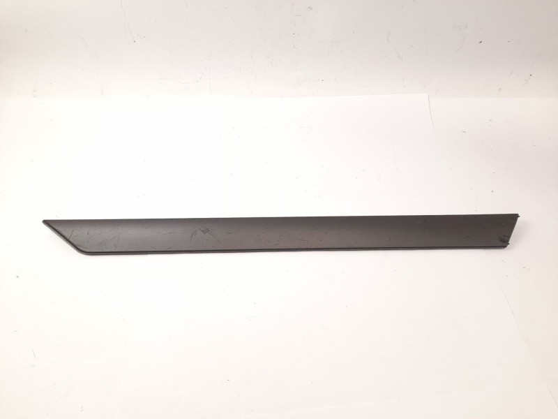 Recambio de moldura para bmw serie 3 touring (e46) 320d referencia OEM IAM 8213995  