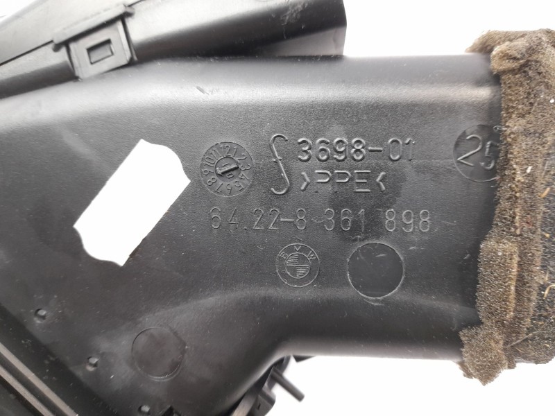 Recambio de rejilla del aire delantera derecha para bmw serie 3 touring (e46) 320d referencia OEM IAM 64228361898  