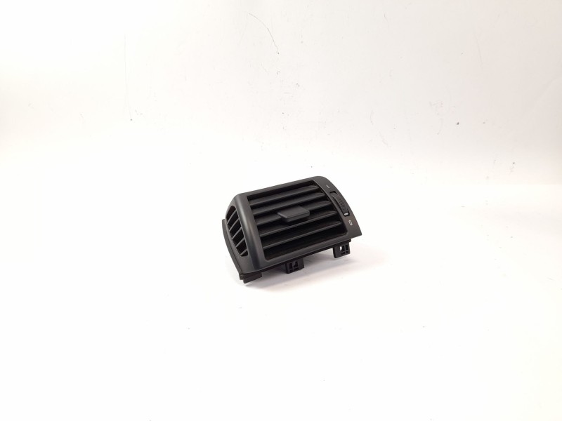 Recambio de rejilla del aire delantera izquierdo para bmw serie 3 touring (e46) 320d referencia OEM IAM 64228361897  
