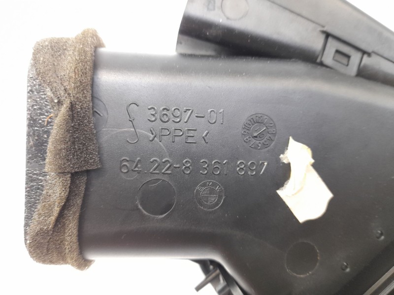 Recambio de rejilla del aire delantera izquierdo para bmw serie 3 touring (e46) 320d referencia OEM IAM 64228361897  