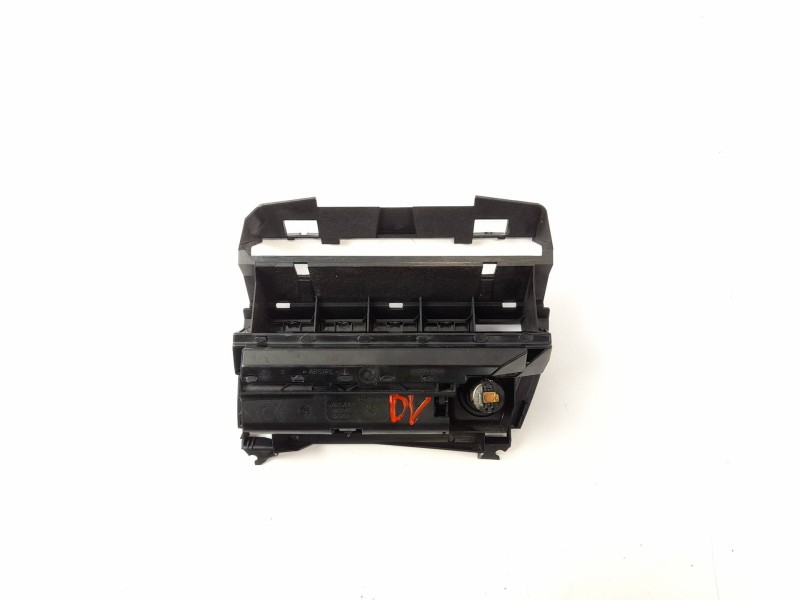 Recambio de cenicero para bmw serie 3 touring (e46) 320d referencia OEM IAM 307090100 307090800 307110100