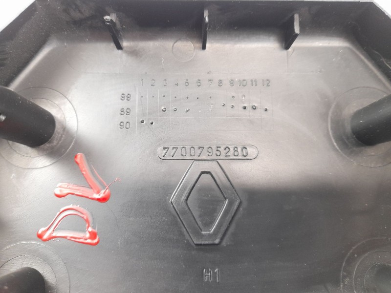 Recambio de moldura para renault 21 sedán (l48_) 1.7 (l48e) referencia OEM IAM 7700795280  
