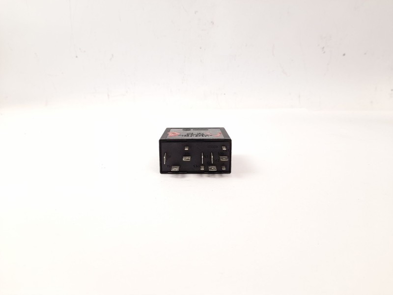 Recambio de rele para volkswagen golf iv berlina (1j1) 1.9 tdi referencia OEM IAM 4B0955531A  5WK10430A