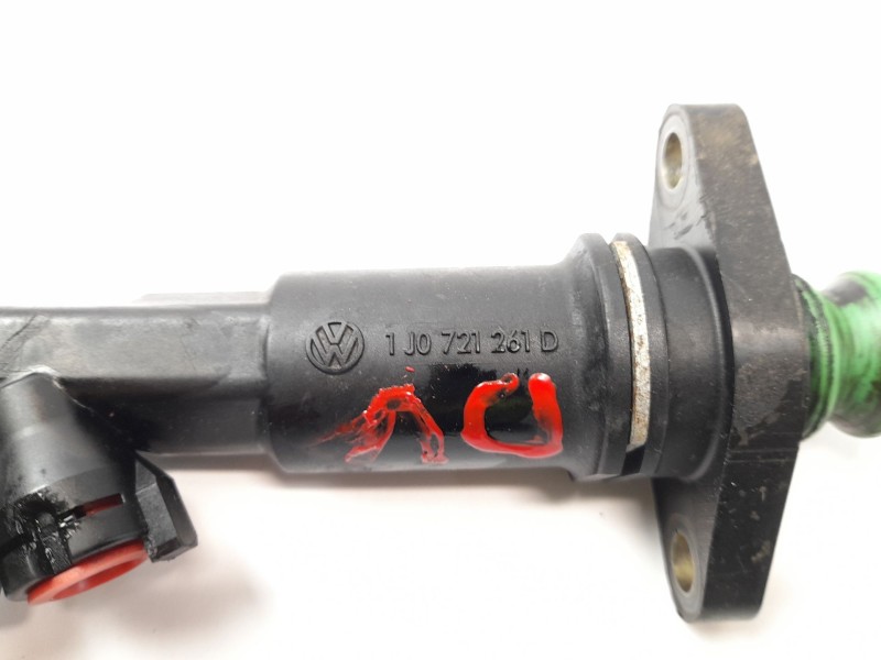 Recambio de bombin embrague para volkswagen golf iv berlina (1j1) 1.9 tdi referencia OEM IAM 1J0721261D  