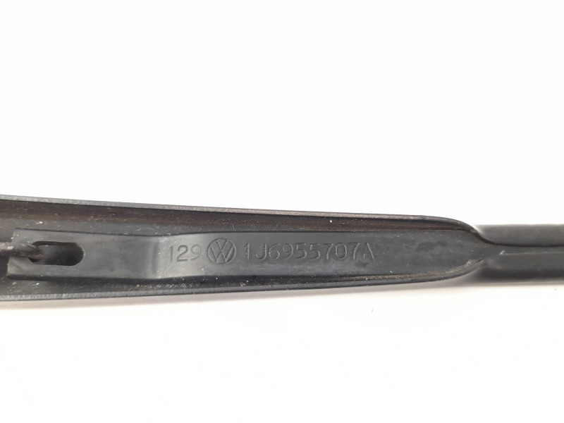 Recambio de brazo limpia trasero para volkswagen golf iv berlina (1j1) 1.9 tdi referencia OEM IAM 1J6955707A  