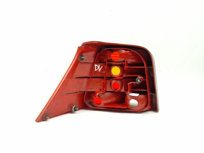 Recambio de piloto trasero derecho para volkswagen golf iv berlina (1j1) 1.9 tdi referencia OEM IAM 084411974R  
