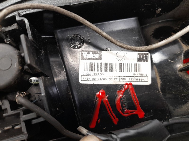 Recambio de piloto trasero izquierdo para fiat fiorino pick up (146) 1.7 td referencia OEM IAM 084783  
