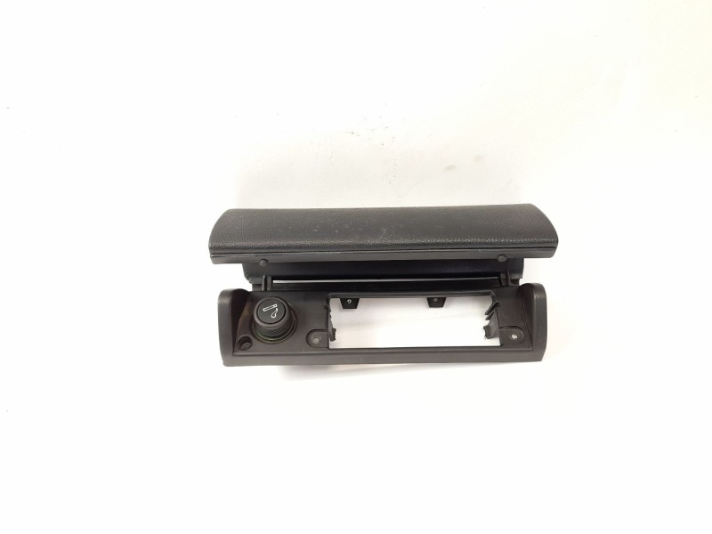 Recambio de moldura para fiat fiorino pick up (146) 1.7 td referencia OEM IAM   